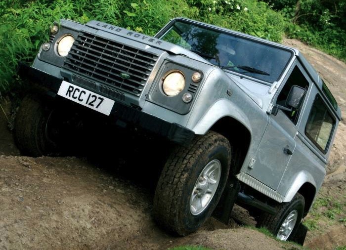 Land-Rover-Defender2