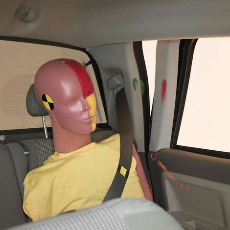 краш тест Nissan и Chevrolet