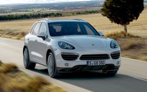 Porsche Cayenne добавят мощности и экономичности