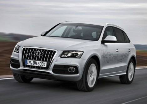 Audi Q5 hybrid quattro /Fahraufnahme