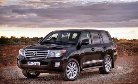 2013-toyota-land-cruiser