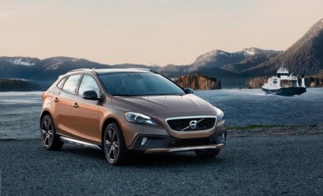 2013-Volvo-V40-Cross-Country-T5-AWD-placement-626x382