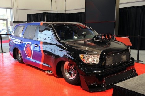 01-toyota-dragquoia-sema-1351628251