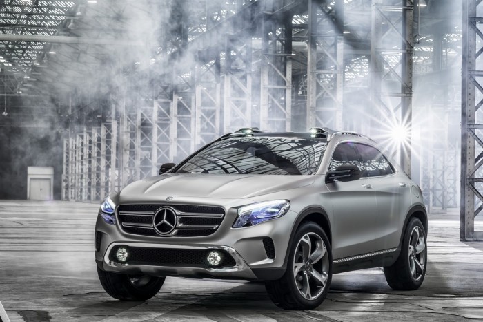 Фотографии нового Mercedes GLA