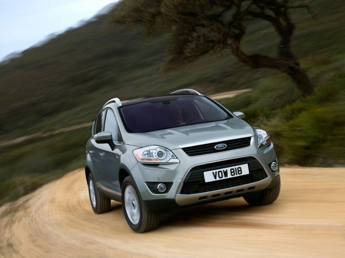 Ford Kuga в движении