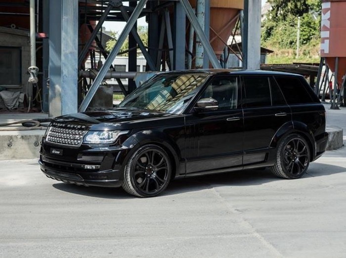 Черный Range Rover Vogue