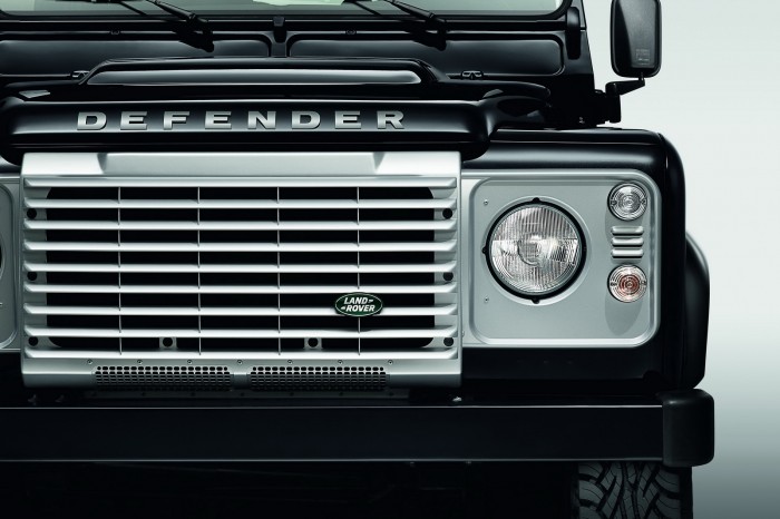 Land-Rover-Defender-Black-Silver-5