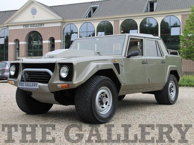Lamborghini LM002