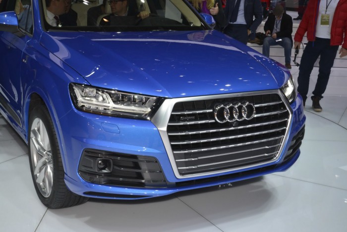 2016-Audi-Q7-13