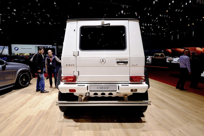 Mercedes-Benz-G500-4x4-3
