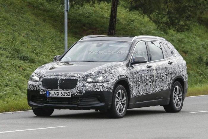 BMW X1 семиместный